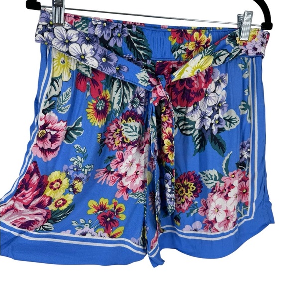 Anthropologie Pants - Maeve floral shorts Anthropologie size Medium